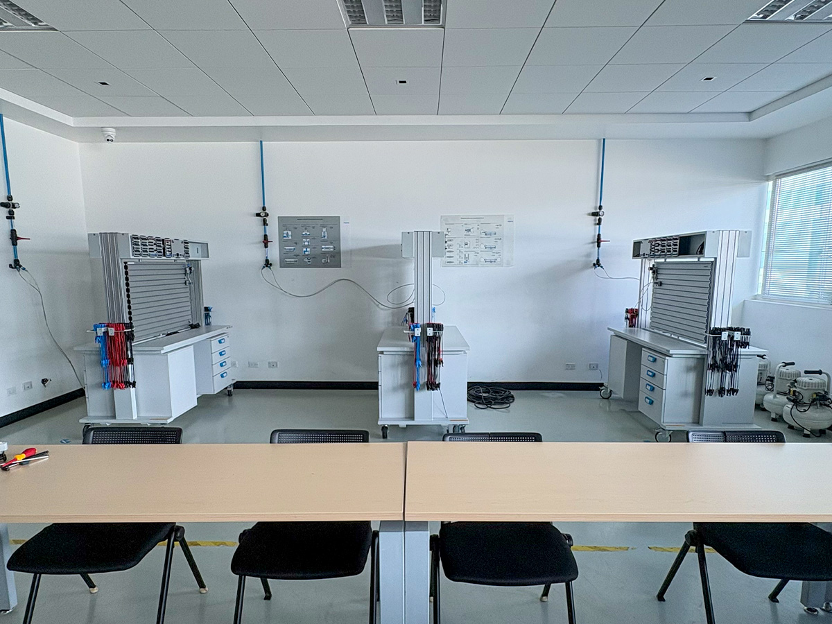 Laboratorio Laboratorio Neumática